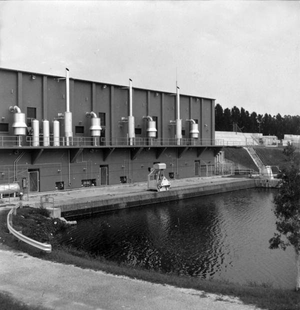 One of several floodgates installed to prevent catastrophic failures of the levees holding back Lake Okeechobee (1967).