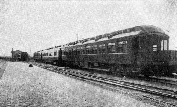 View of Florida's health exhibit train, 1916. Florida Health Notes, January 1916, p. 416, State Library of Florida.