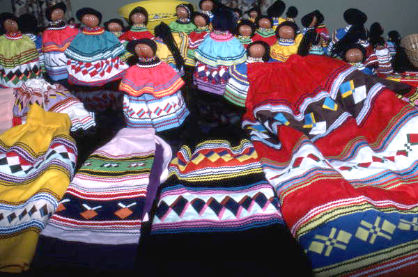 Seminole dolls made by Lottie Shore (1984)