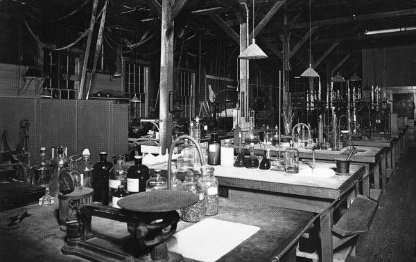 Thomas Edison's laboratory at his home in Fort Myers (circa 1950s).