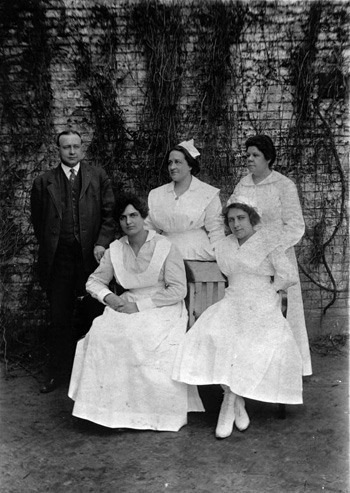 Director and nurses of Florida State Hospital in 1919: Chattahoochee, Florida