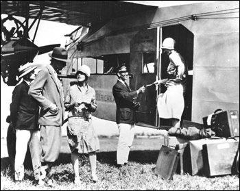 Early group leaving for Havana on a Pan American F-7 Flight (ca. 1930)