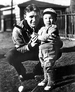 Baseball Hall of Famer Fred Lindstrom with his son Andy: Tallahassee, Florida (1936)