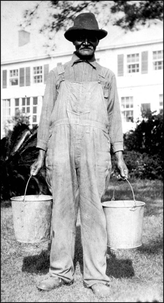 Worker at Welaunee Plantation: Leon County, Florida (ca. 1924)