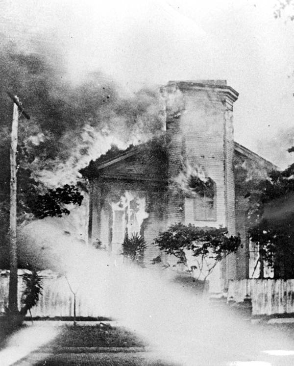 Flames consume one of Jacksonville's Methodist churches, likely the one at the corner of Duval and Newnan street (1901).