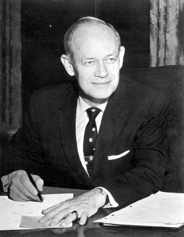 Governor Farris Bryant at his desk (circa 1960s).