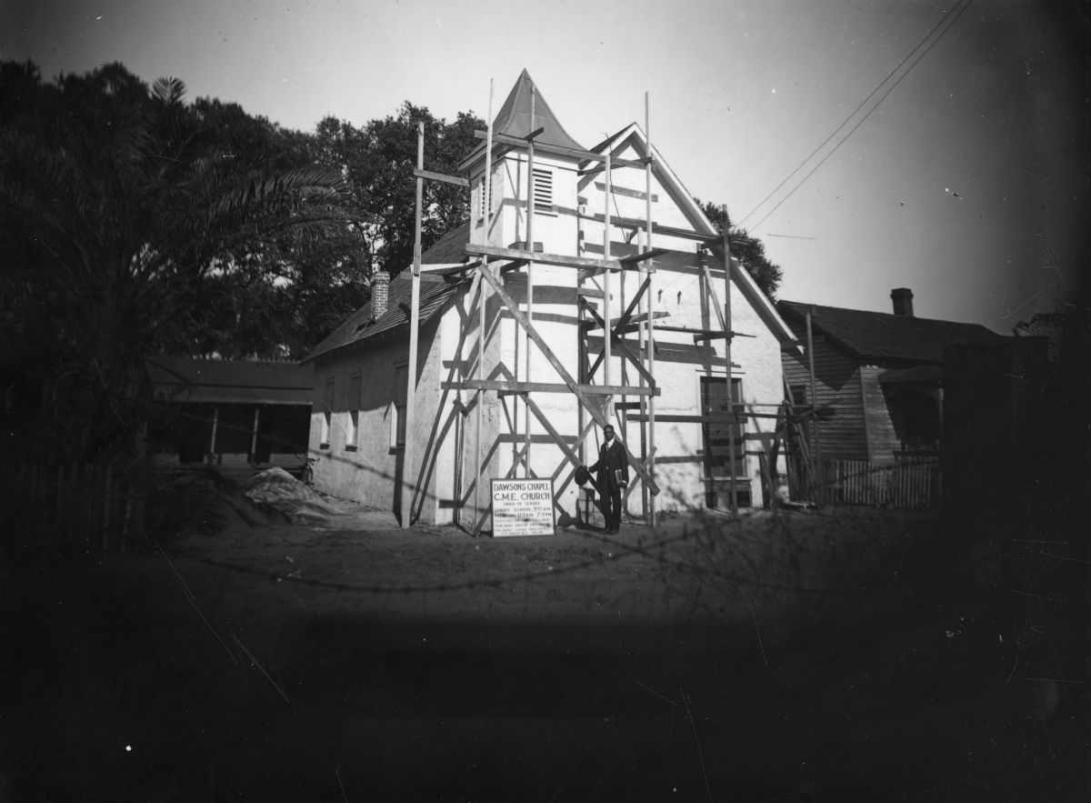 Dawson C.M.E. Chapel under construction on 225 Orange Street in Lincolnville (1920s).